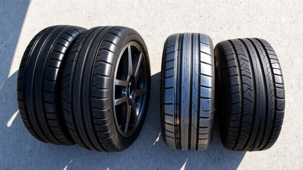 Meilleures options de chains et chaussettes pour pneus 235/45 R18